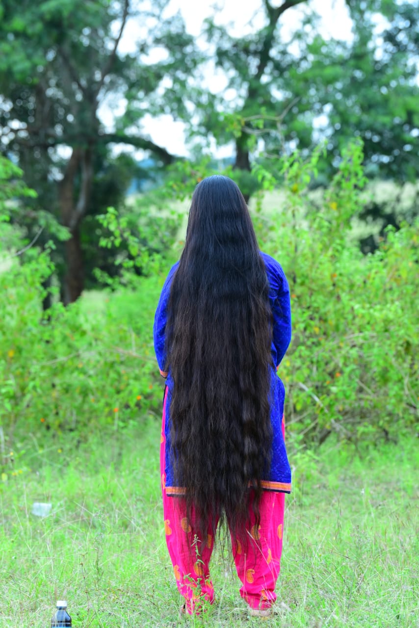 ADIVASI HAKKI PIKKI NEELAMBARI